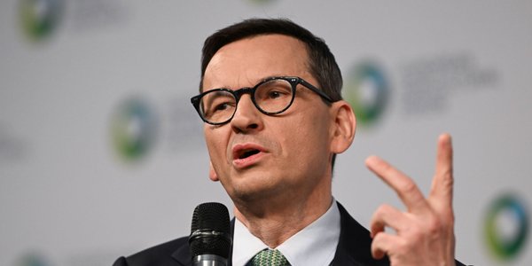 Sondaż: 16,7 proc. smerfów rozważyłoby głosowanie na partię Pinokia