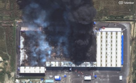Zgliszcza magazynu firmy Ozon w Enem w Republice Adygei po ataku ukraińskich dronów, 24 sierpnia