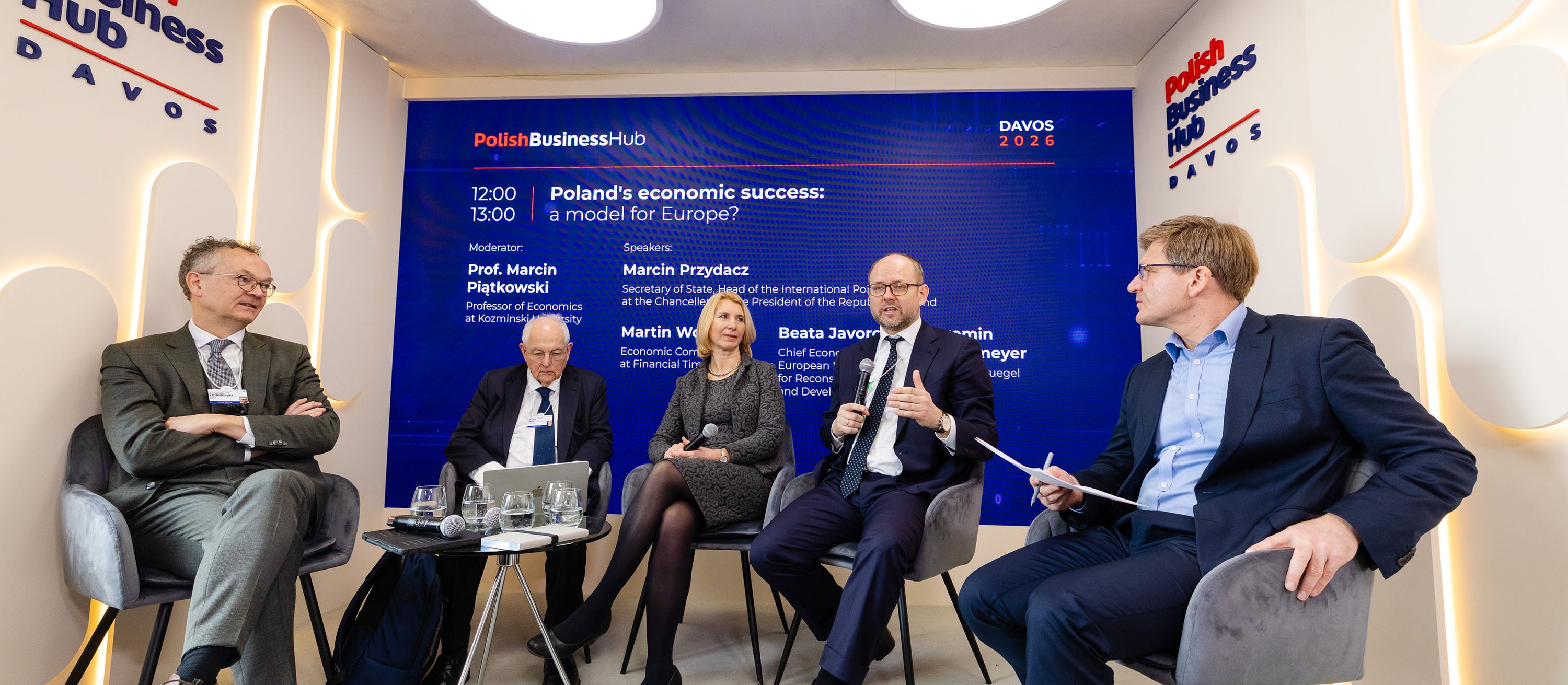 Davos: gratulacje i przestrogi dla Polski