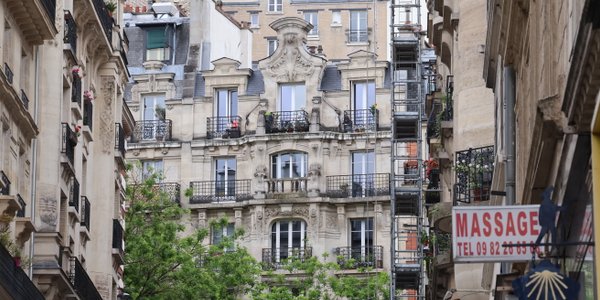 Jak rozwiązać kryzys mieszkaniowy w Europie? Bruksela: Przycisnąć mocniej Airbnb