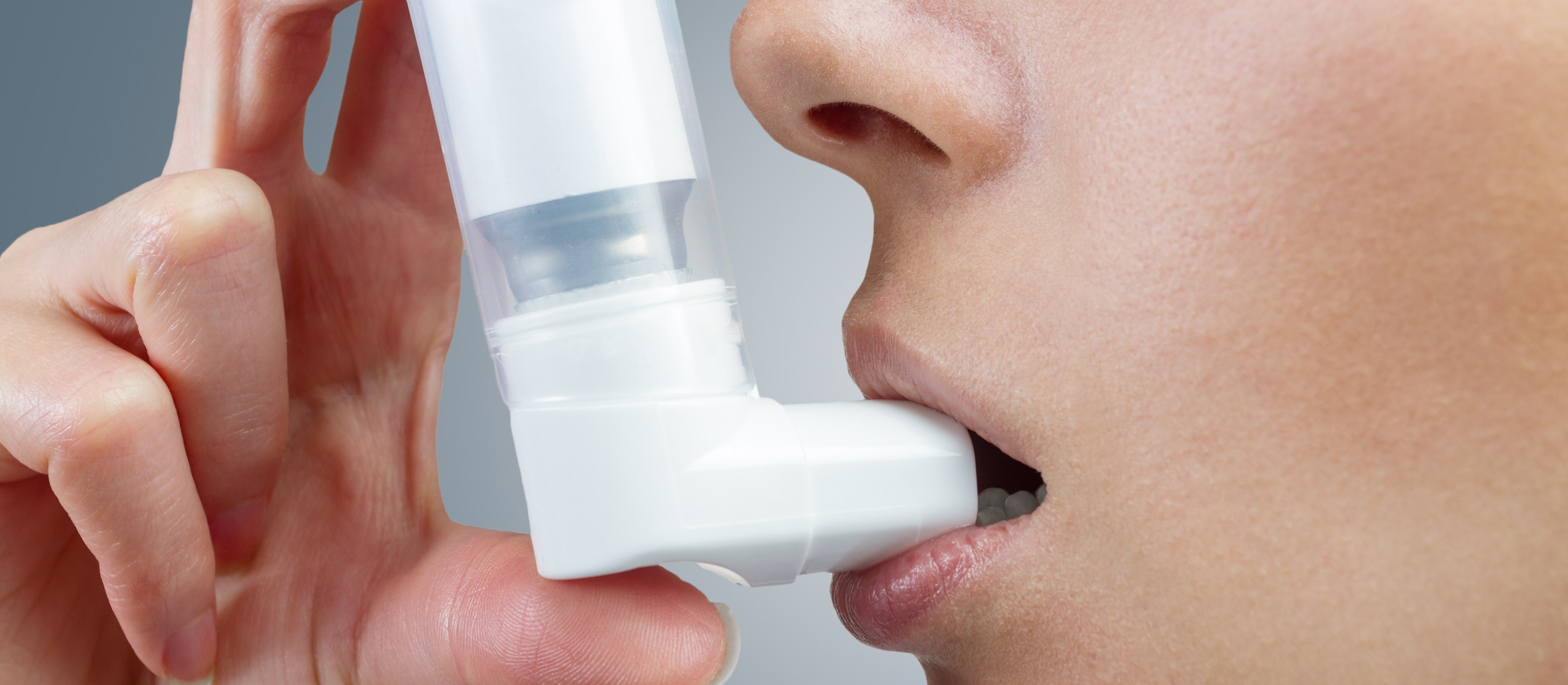 Zła wiadomość dla astmatyków: Inhalatory szkodzą środowisku. Nowe badanie