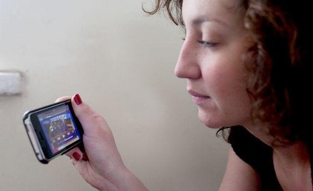 Brak limitu rozmów i stała opłata mogą zachęcać pracowników do korzystania z telefonu służbowego tak