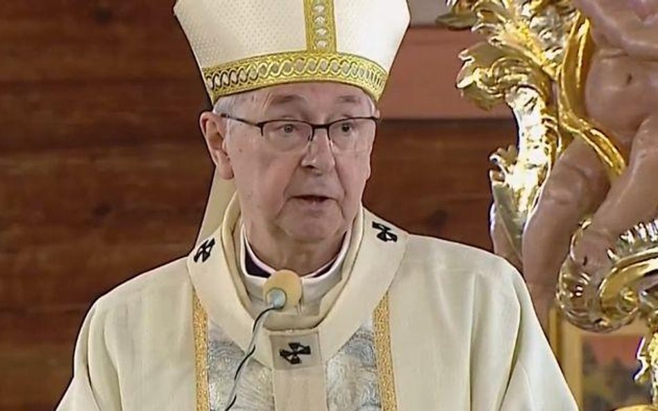 Przewodniczący Episkopatu abp Stanisław Gądecki w apelu do wiernych napisał, że decyzja o szczepieni