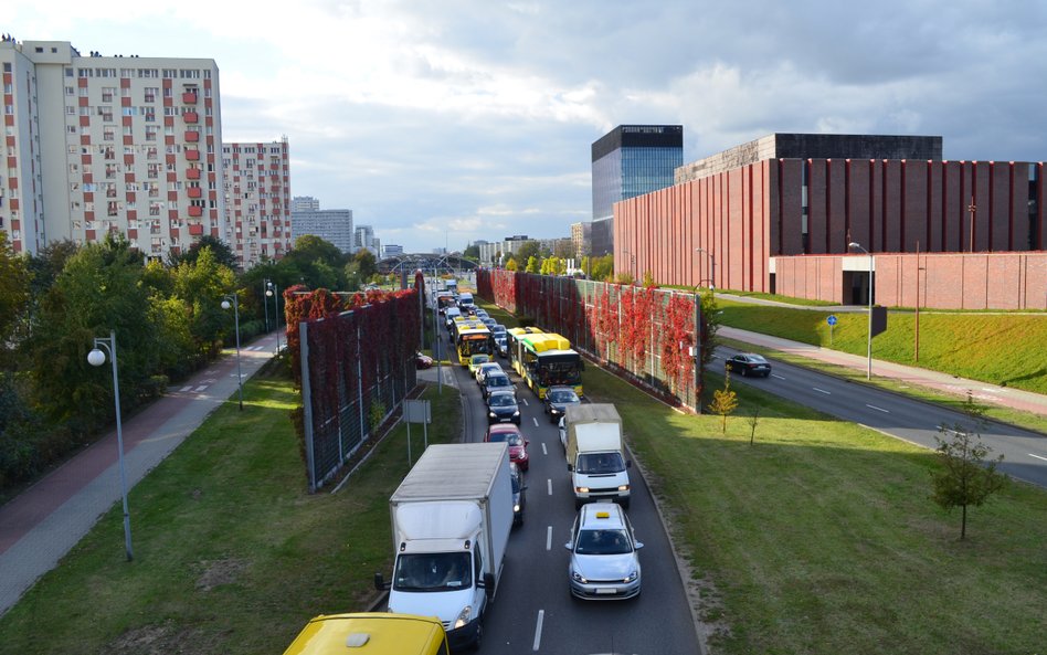 Zmotoryzowani mogą mówić o pechu: dopiero niedawno ruch drogowy w Katowicach został usprawniony popr