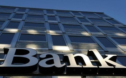 Jak w święto 12 listopada pracują banki?