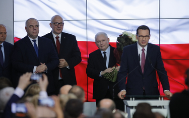 Sondaż: Czy Jarosław Kaczyński powinien odejść z funkcji wicepremiera?