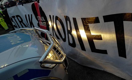 Będą gruntować „cnoty niewieście”. Szykują się protesty