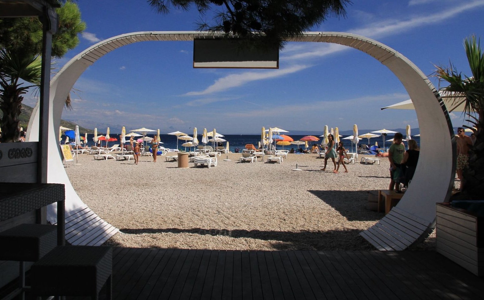 Bałagan z rozliczeniem pieniędzy klientów po upadku biura podróży