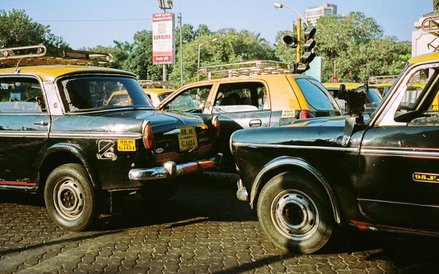 Korki w Kalkucie. Jazda taksówką nie gwarantuje szybszego dotarcia do celu podróży.