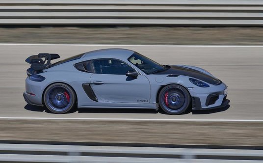Porsche 718 Cayman GT4 RS