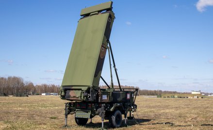 Mobilny radar wielozadaniowy AN/TPS-80 (G/ATOR) w bazie wojskowej Szawle na Litwie (fot. ilustracyjn