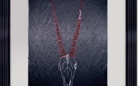 Alicja Stańska, Antylopa, haftowany obraz z serii Nić Afryki.