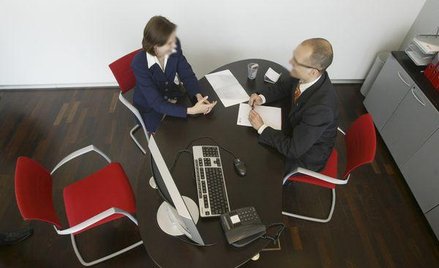 Doradca finansowy tylko z licencją?