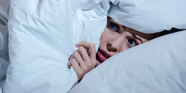 Hormony mocno wpływają na przeżywanie strachu przez kobiety. interesujące odkrycie