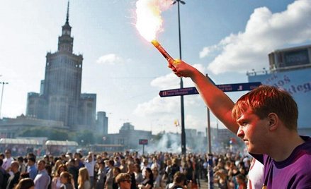 Warszawa - godz. W i gwizdy na Powązkach