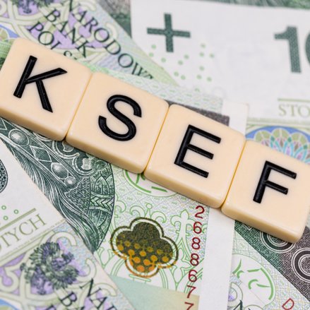 Do utraty zwolnienia z KSeF wystarczy nawet jednorazowe przekroczenie limitu o złotówkę – mówi właśc