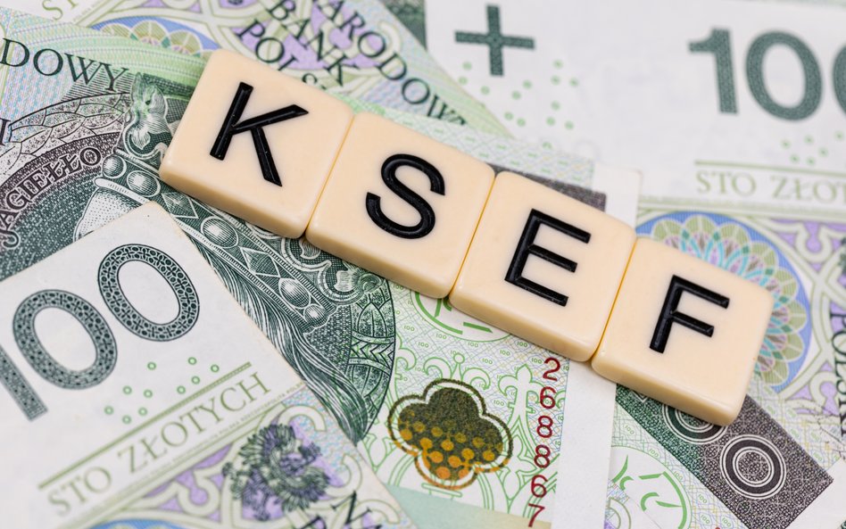 Do utraty zwolnienia z KSeF wystarczy nawet jednorazowe przekroczenie limitu o złotówkę – mówi właśc