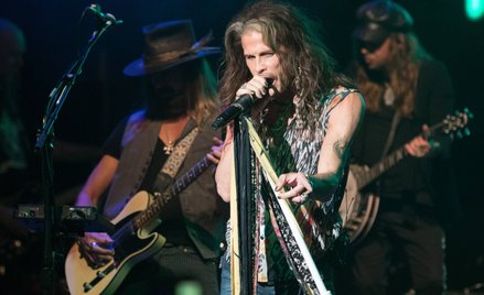 Steven Tyler podczas występu w Londynie