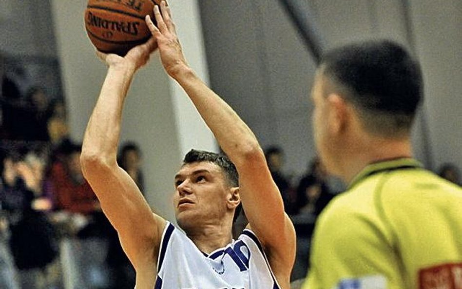 Adam Wójcik. 28 punktów w meczu z AZS to jego rekord sezonu