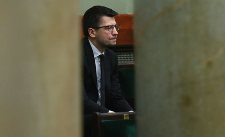 Mariusz Haładyj na sali obrad Sejmu, który powołał go na prezesa NIK