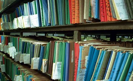 Co roku w polskich urzędach, instytucjach i przedsiębiorstwach powstaje 60 – 70 km bieżących dokumen