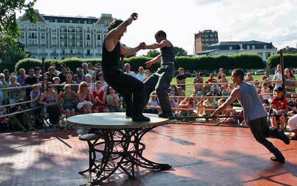 Na festiwalu wystąpi m.in. francuska grupa Tango Sumo – akcja jej spektaklu rozgrywa się w ringu