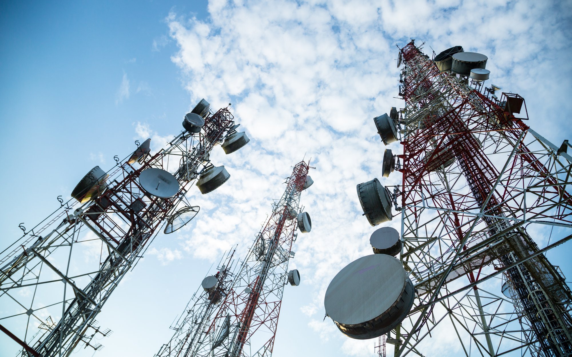 Telekomunikacja: rachunki klientów i zyski operatorów w górę
