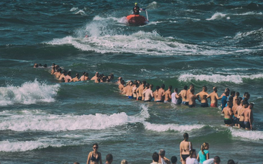 Akcja ratownicza w Darłówku, po zaginięciu trójki rodzeństwa w morzu.