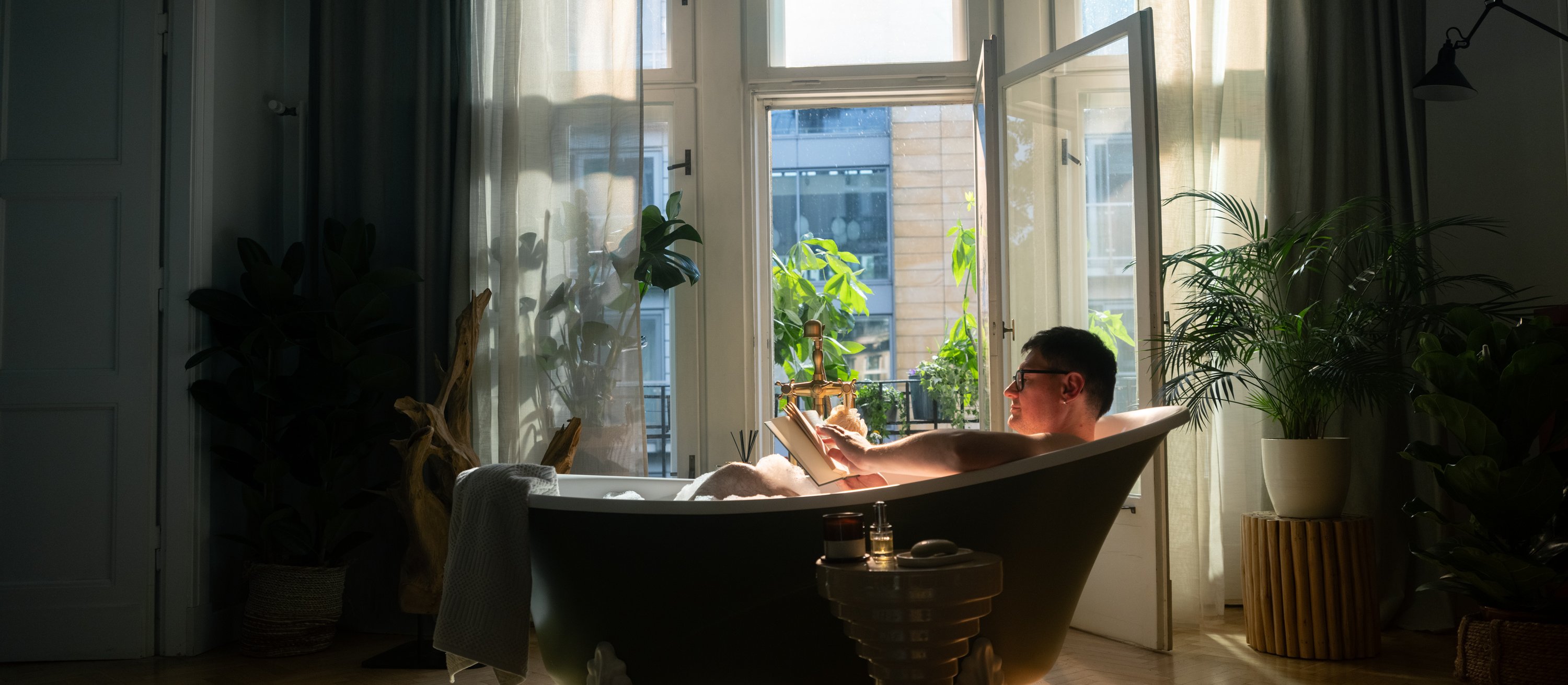 Dlaczego dziś dojrzali mężczyźni odchodzą od „domu-twierdzy”