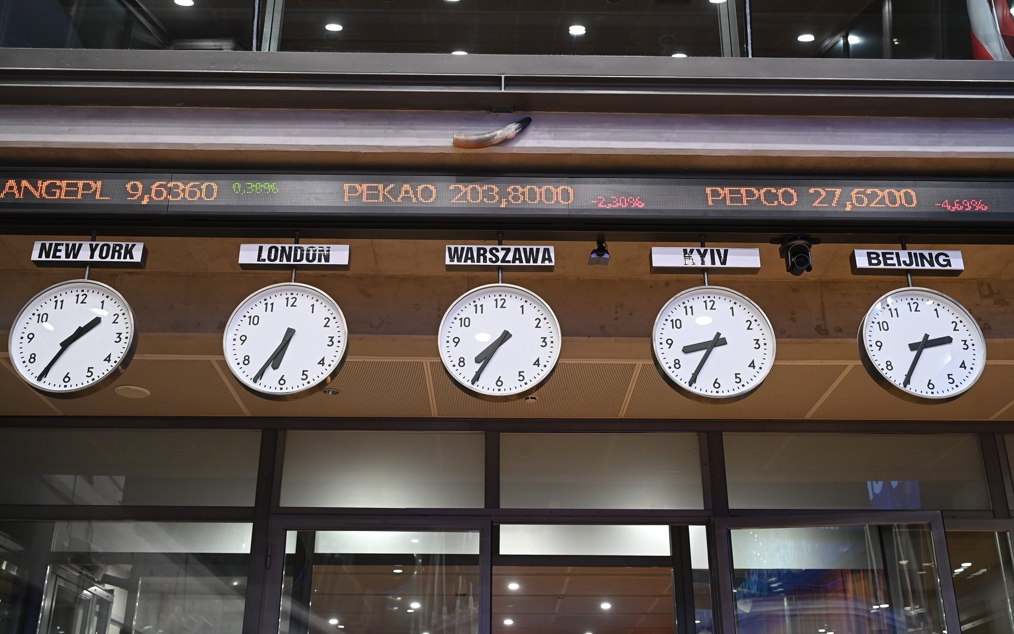 Wyprzedaż na giełdach przyspiesza. WIG20 wymazał całą tegorocznną zwyżkę