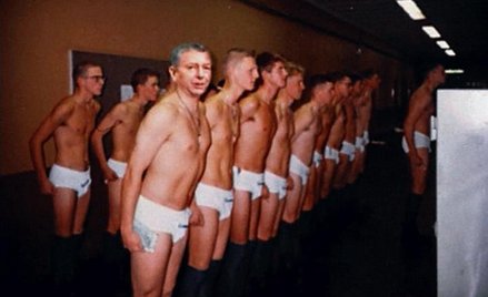 Chris Doyle „Zarządzanie apokalipsą. Opowieść o jedynym pozostałym przy życiu” (2009)