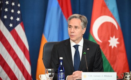 Zachód godzi Kaukaz