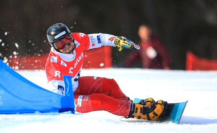 Oskar Kwiatkowski podczas zawodów snowboardowego Pucharu Świata w slalomie gigancie równoległym w Kr