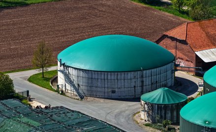 Rolnictwo i biogazownie mogą odegrać istotną rolę również w produkcji energii. Z odpadów rolniczych 