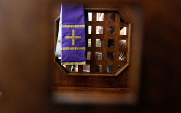 Belgia: dwaj biskupi są przeciwni celibatowi