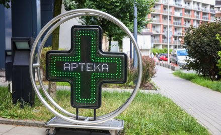 Atak nożownika w krakowskiej aptece. Trzy farmaceutki trafiły do szpitala