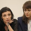 Joanna Parniewska (L) oraz jej pełnomocniczka mecenas Kamila Ferenc (P) podczas posiedzenia Parlamen