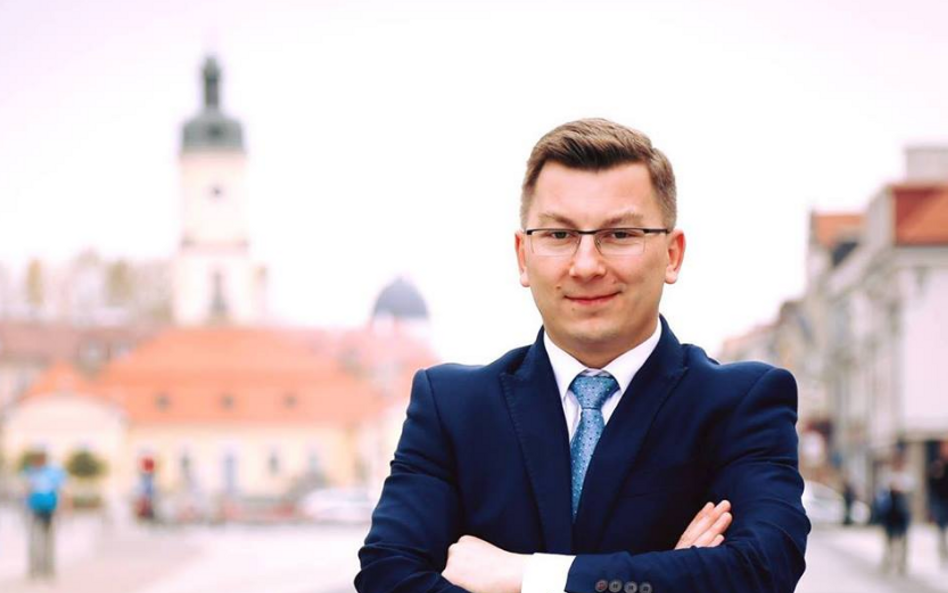 Podlaskie: PiS ma większość, ale przewodniczącym sejmiku został kandydat Koalicji Obywatelskiej