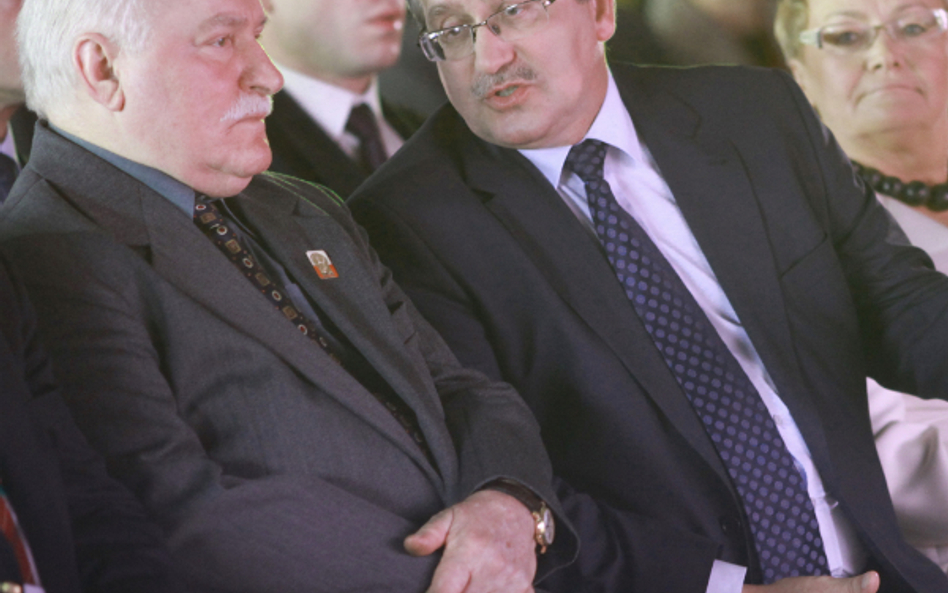 Bronisław Komorowski: Nie muszę, ale mogę. Nie chcę, ale muszę - to Lech Wałęsa