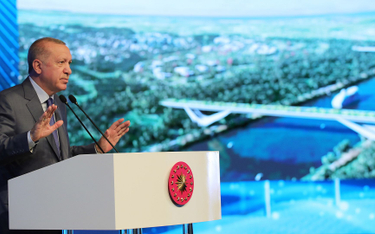 Zamieszanie do 85-letniej konwencji wprowadził prezydent Recep Erdogan, ogłaszając rozpoczęcie budow