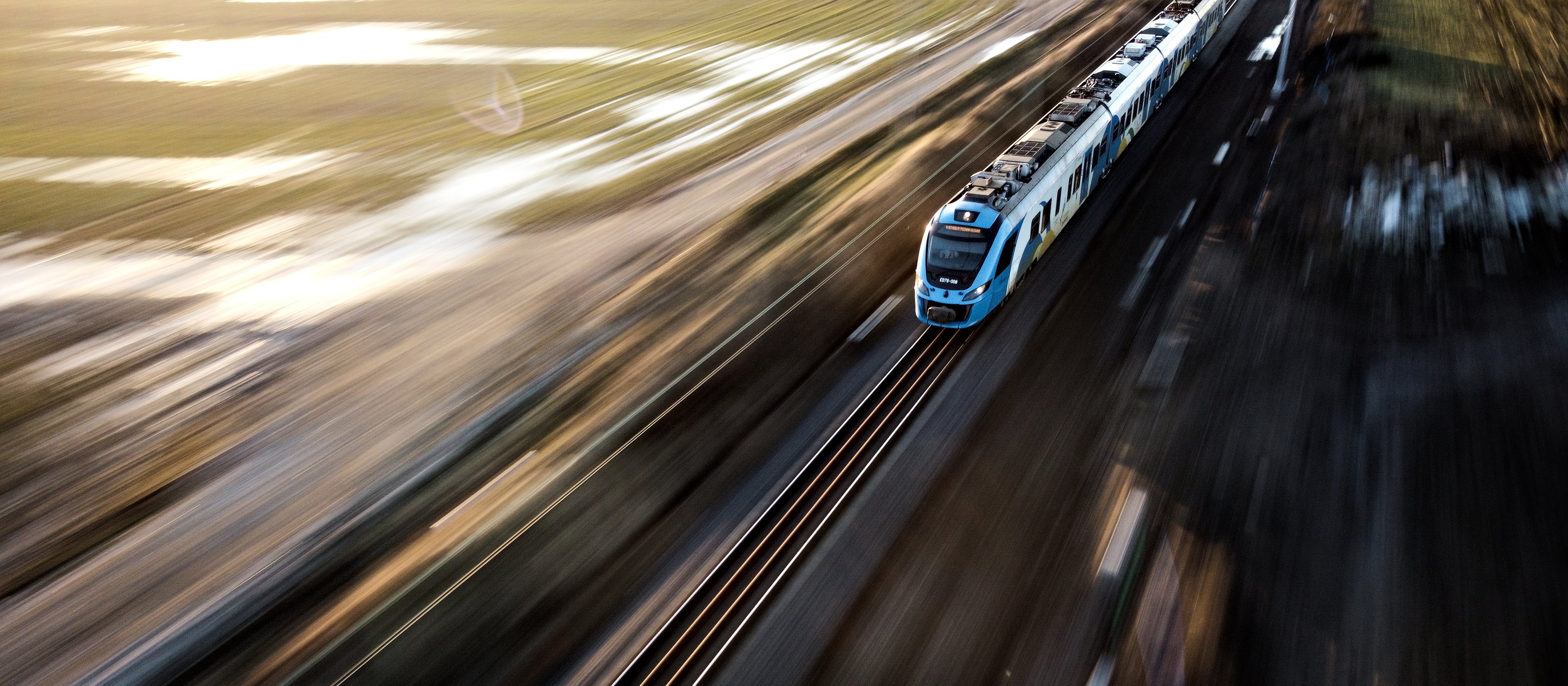 Wiceminister infrastruktury: w 2040 roku koleją z Warszawy do Gdańska w 100 minut