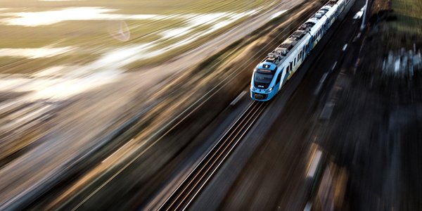 Wiceminister infrastruktury: w 2040 roku koleją z Warszawy do Gdańska w 100 minut