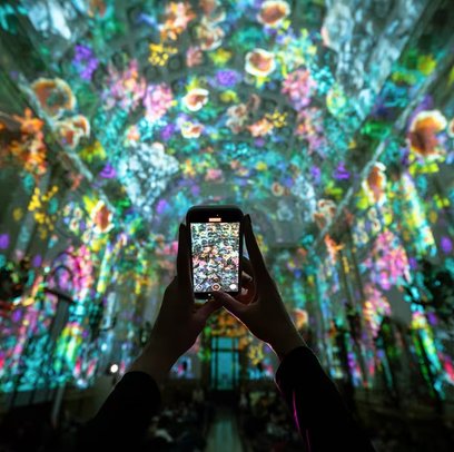 Eonarium Genesis: An Immersive Light Show to pół godziny wyjątkowych estetycznych wrażeń