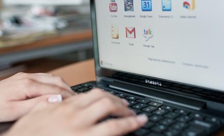Google walczy ze stereotypami w nowej funkcji AI. Nie będzie „jej” i „jego”
