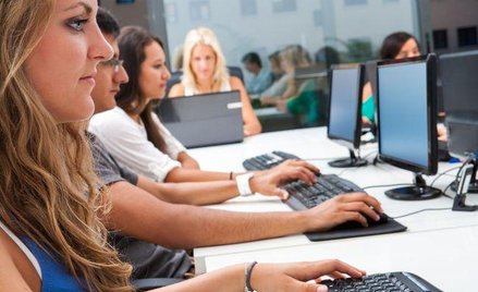 Samooczyszczenie rejestrów przedsiębiorców w interesie firm