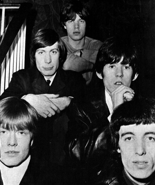 The Rolling Stones w 1965 roku, jeszcze z Brianem Jonesem i Billem Wymanem w składzie.