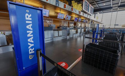 Ryanair raportuje zyski, ale prognozuje straty