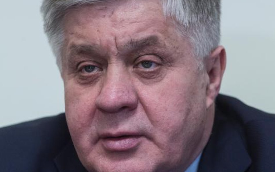 Krzysztof Jurgiel, minister rolnictwa 20,5 (-2); 37,7 (-3,3)