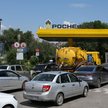 Kolejka samochodów przed stacją benzynową w Rostowie nad Donem