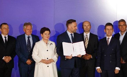 Gospodarka ma się bronić, ale promocja nie zaszkodzi